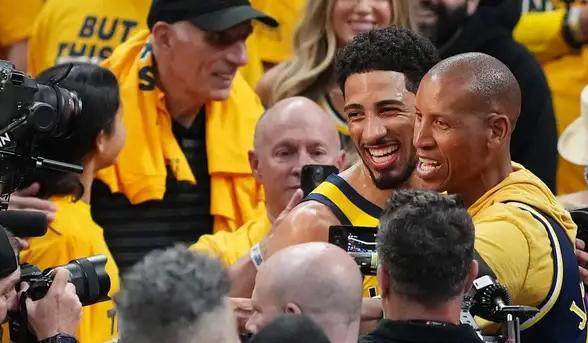 开云体育-距冠军只差两胜！现在，该给步行者足够的尊重了吧