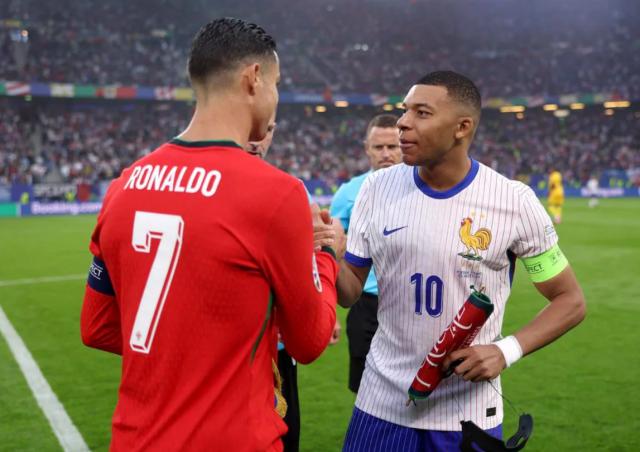 KAIYUN-C罗3分，姆巴佩2分，《队报》恶评葡法巨星