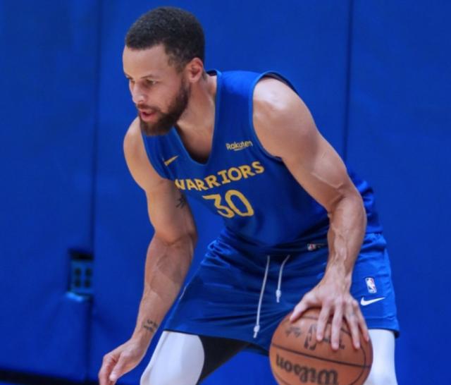 开云app-勇士客场战国王有信心！库里放言：就像去年打抢七