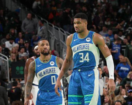 最强版本的雄鹿？双巨头爆发 字母哥找回MVP状态