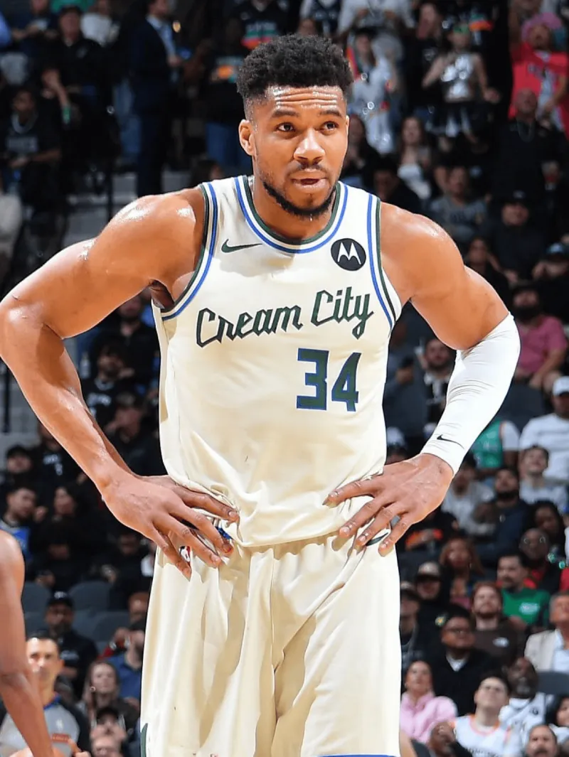 开云体育网址-NBA Central：雄鹿内部对达成重磅交易以留住字母持乐观态度