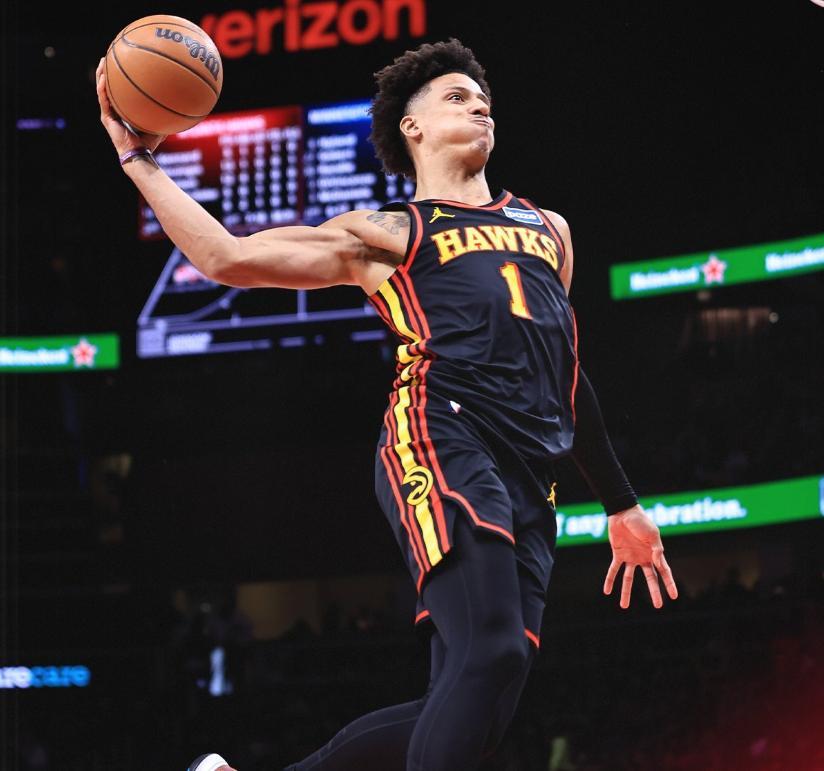 开云app-CJ战旧主20分带不动鹰王，冠军后卫12+4+4+3，残阵开拓者逆转老鹰