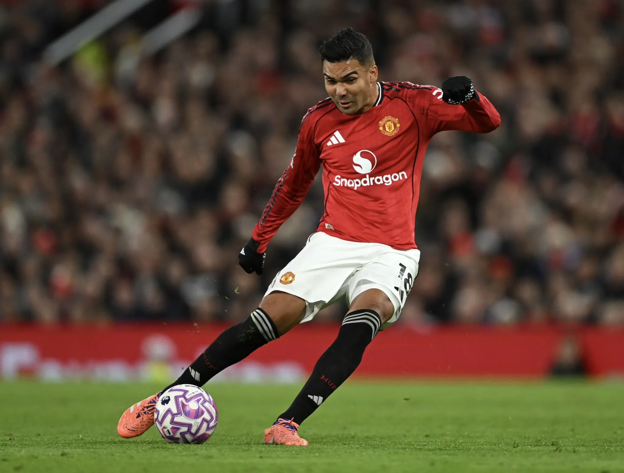 KAIYUN-TA：若卡塞米罗剩余比赛全部首发，将30万周薪与曼联续约1年