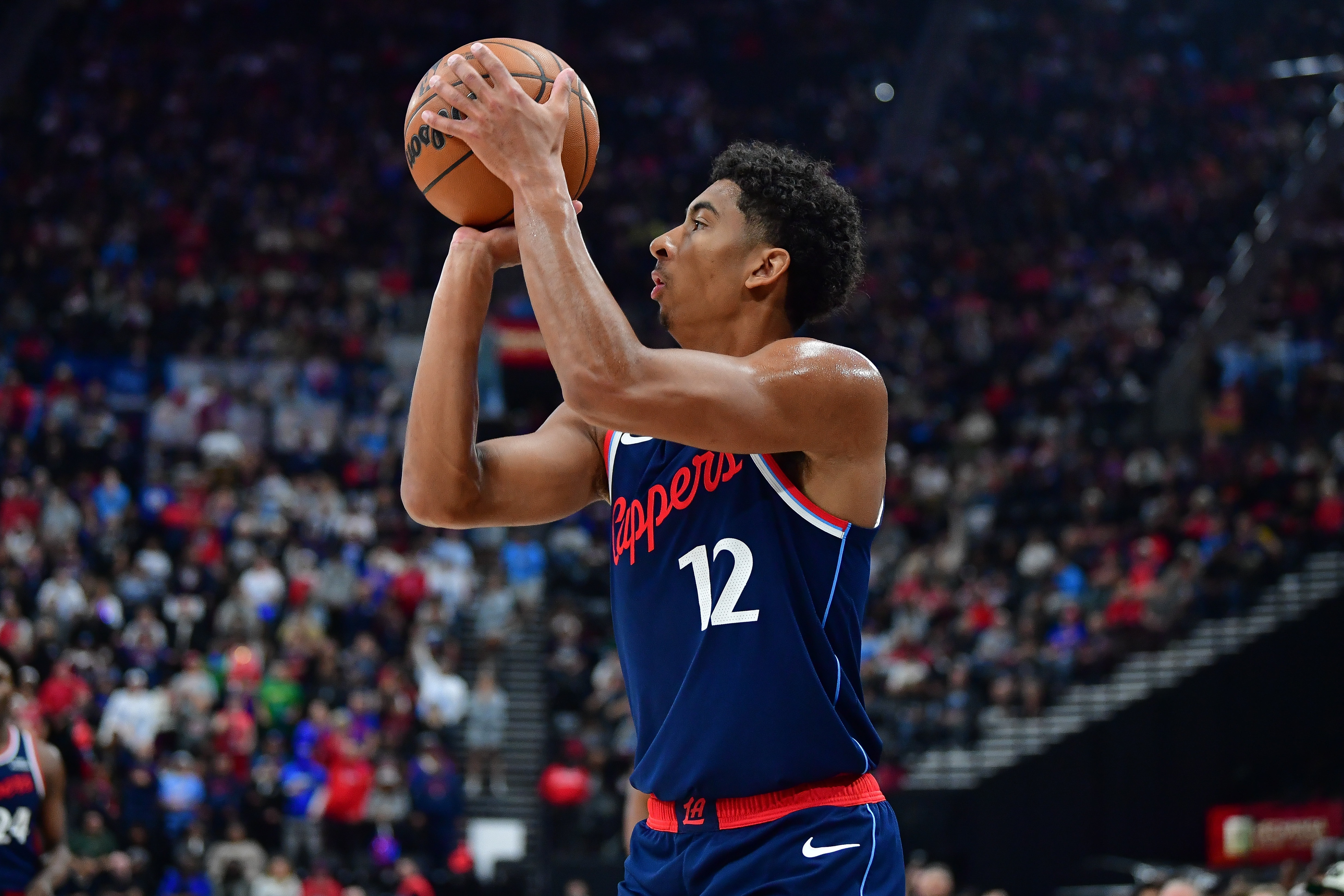 开云体育-冲击7连胜！快船战公牛 卡梅隆·克里斯蒂出战成疑 小卡等人缺席