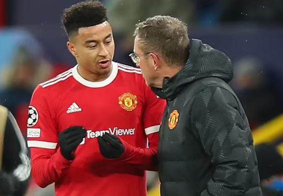 开云体育网址-朗尼克又遭球员公开反怼 场外戏太多红魔哪像团队